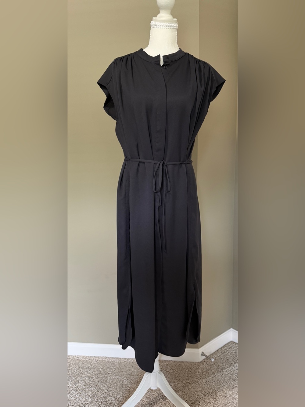 H&M Black Tie-Waist Midi Dress